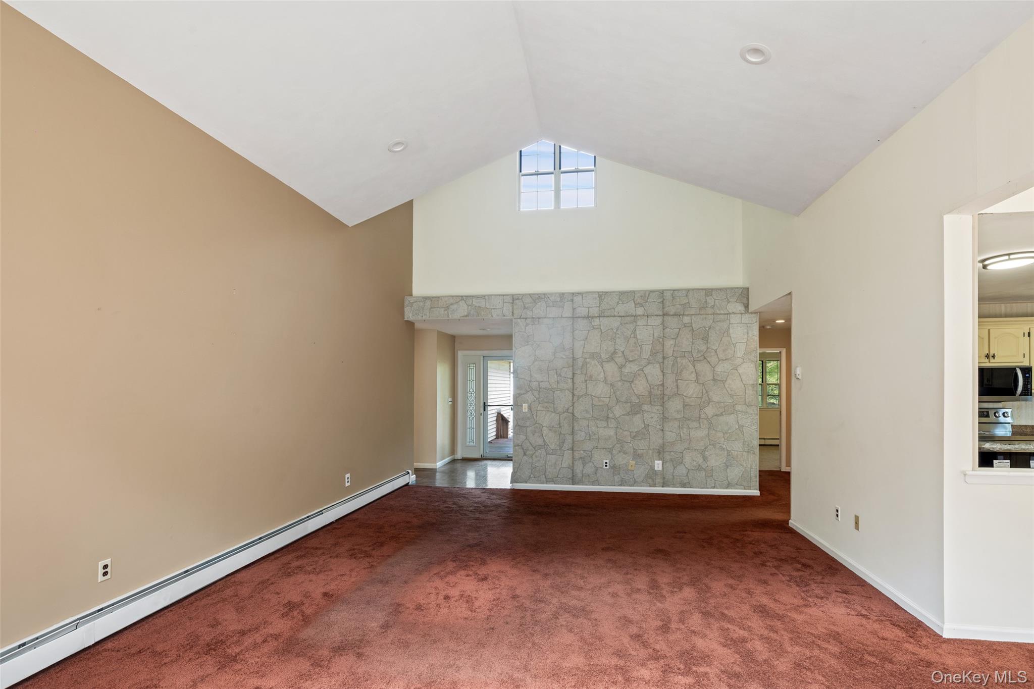 4 Thunderbird Court – For Sale photo 4