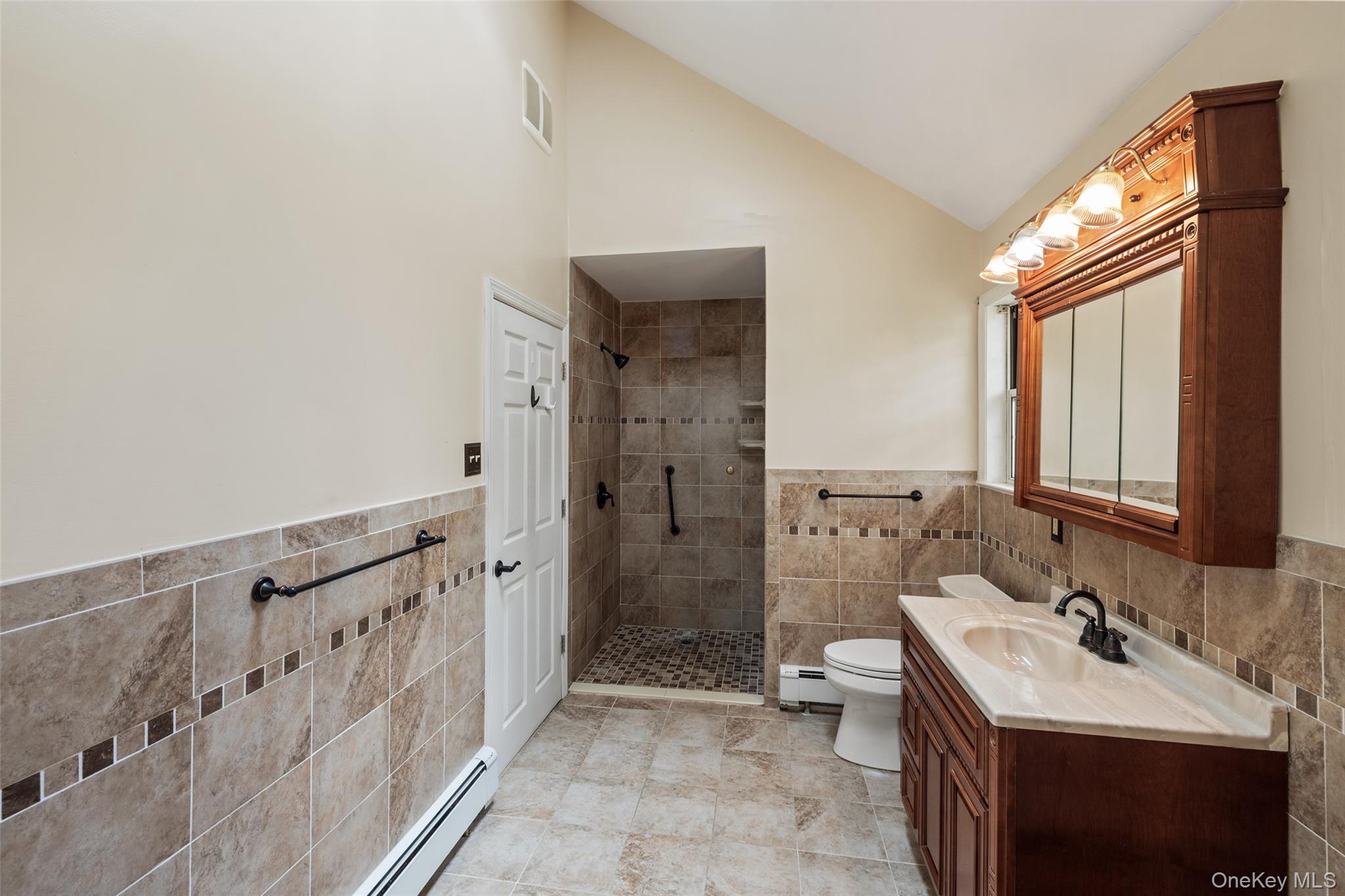 4 Thunderbird Court – For Sale photo 16