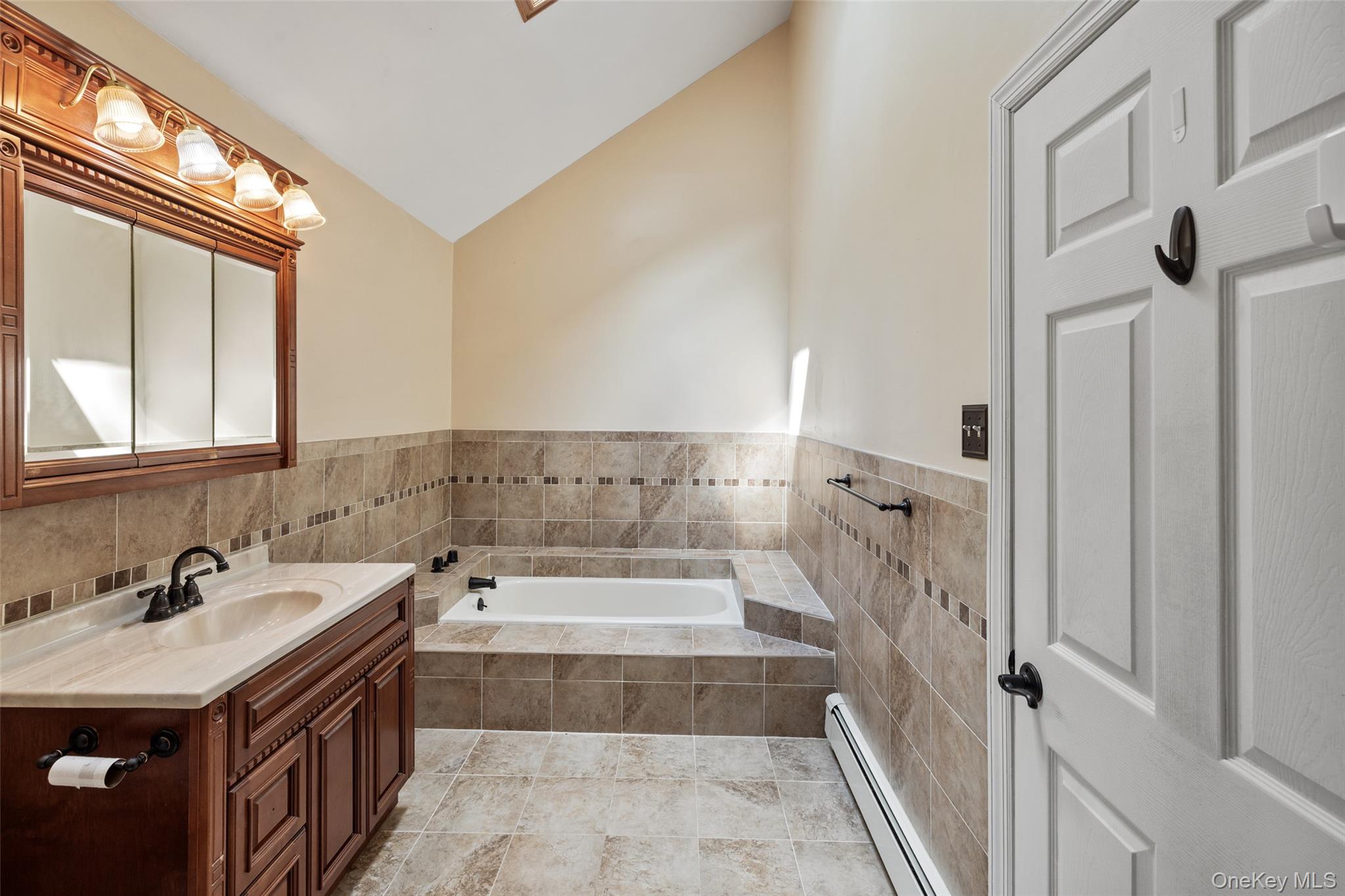4 Thunderbird Court – For Sale photo 15