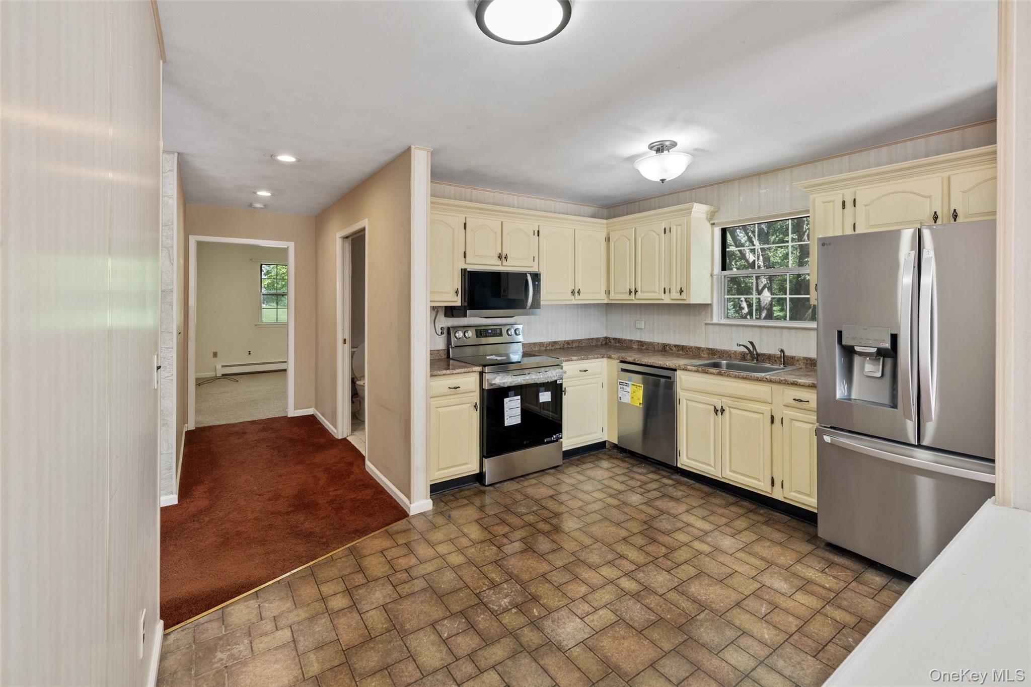 4 Thunderbird Court – For Sale photo 8