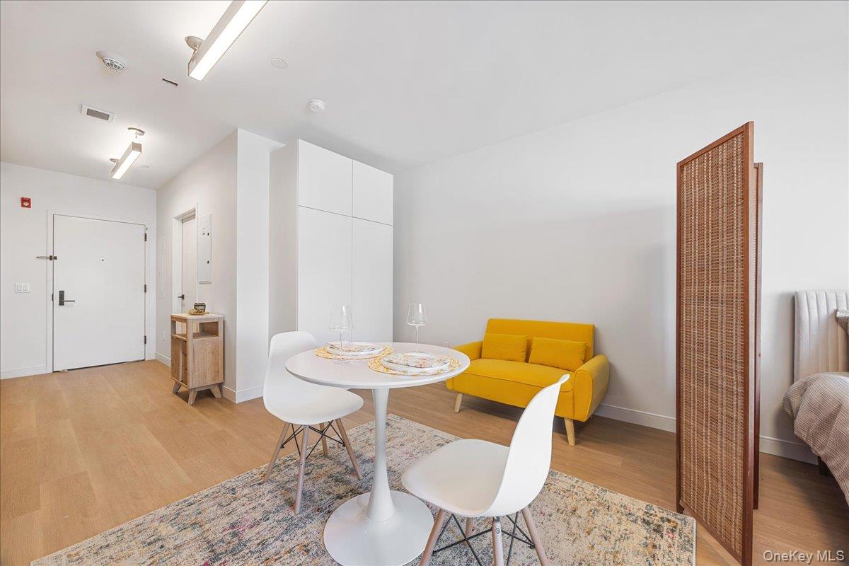 8 Chester Avenue, Unit 216 photo 5