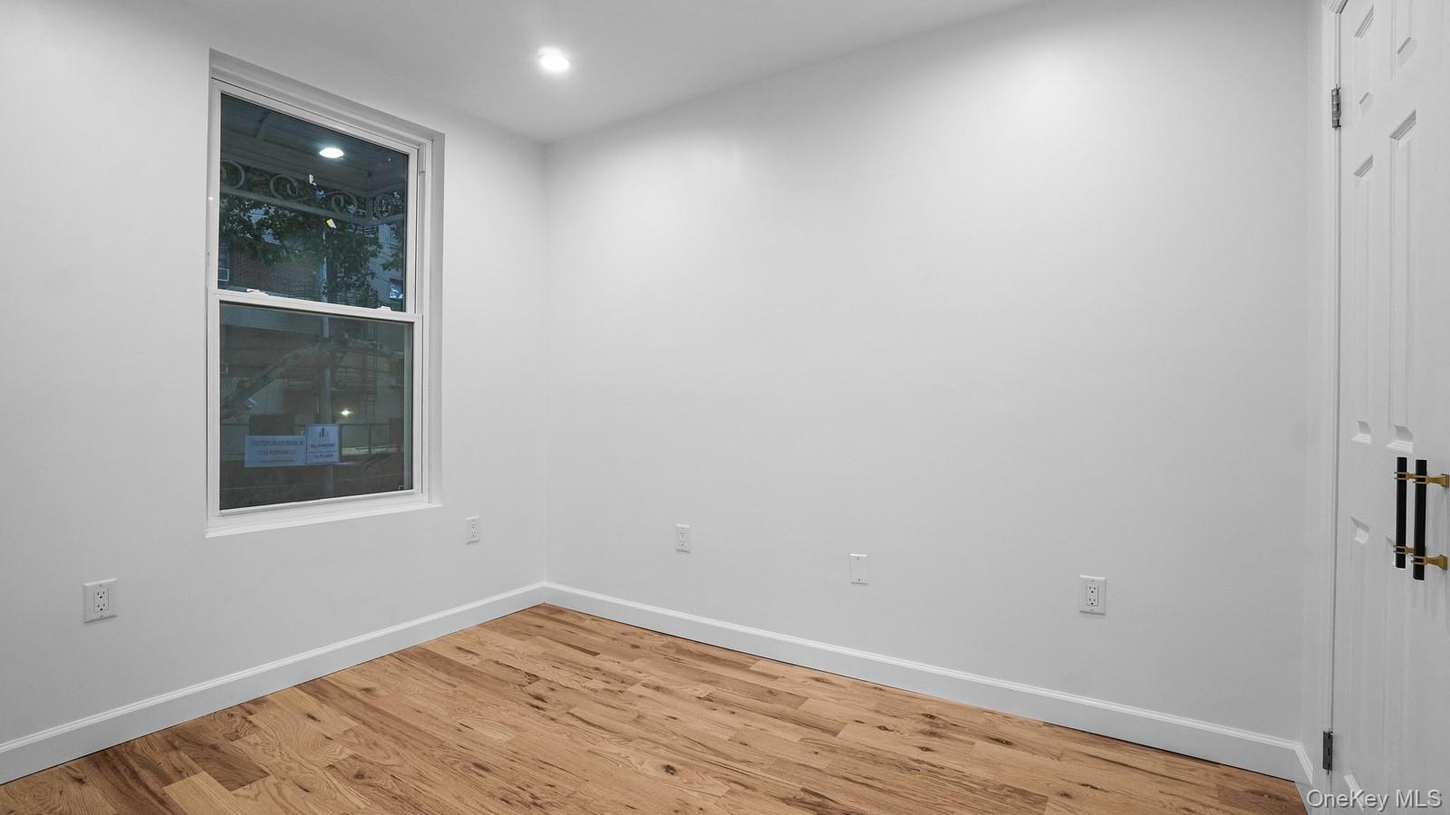 1737 Popham Avenue – For Sale photo 18
