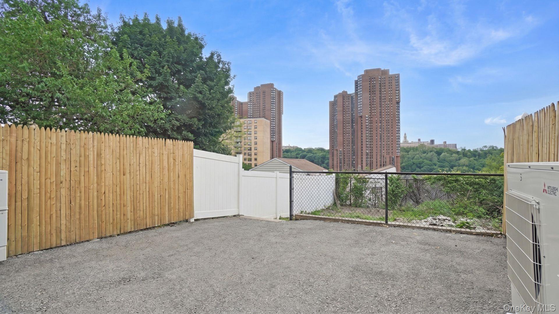 1737 Popham Avenue – For Sale photo 25
