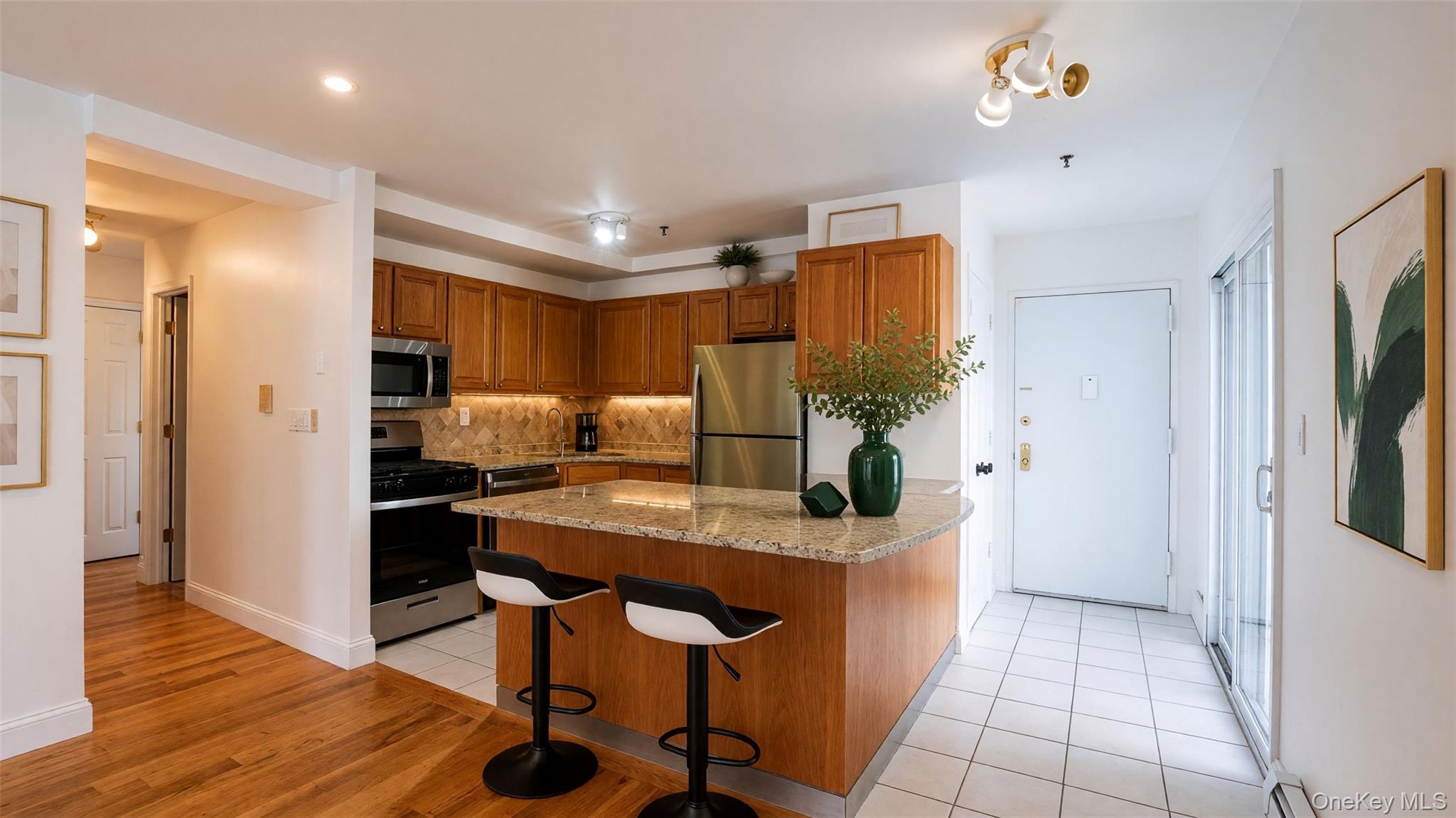 24 Pennyfield Avenue, Unit 2C photo 4