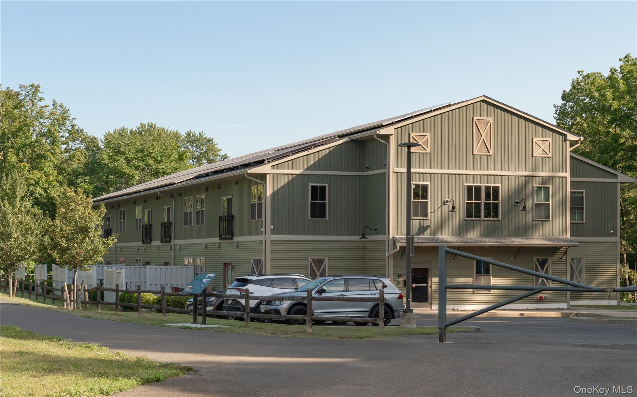 128 Vineyard Avenue, Unit 108 photo 2