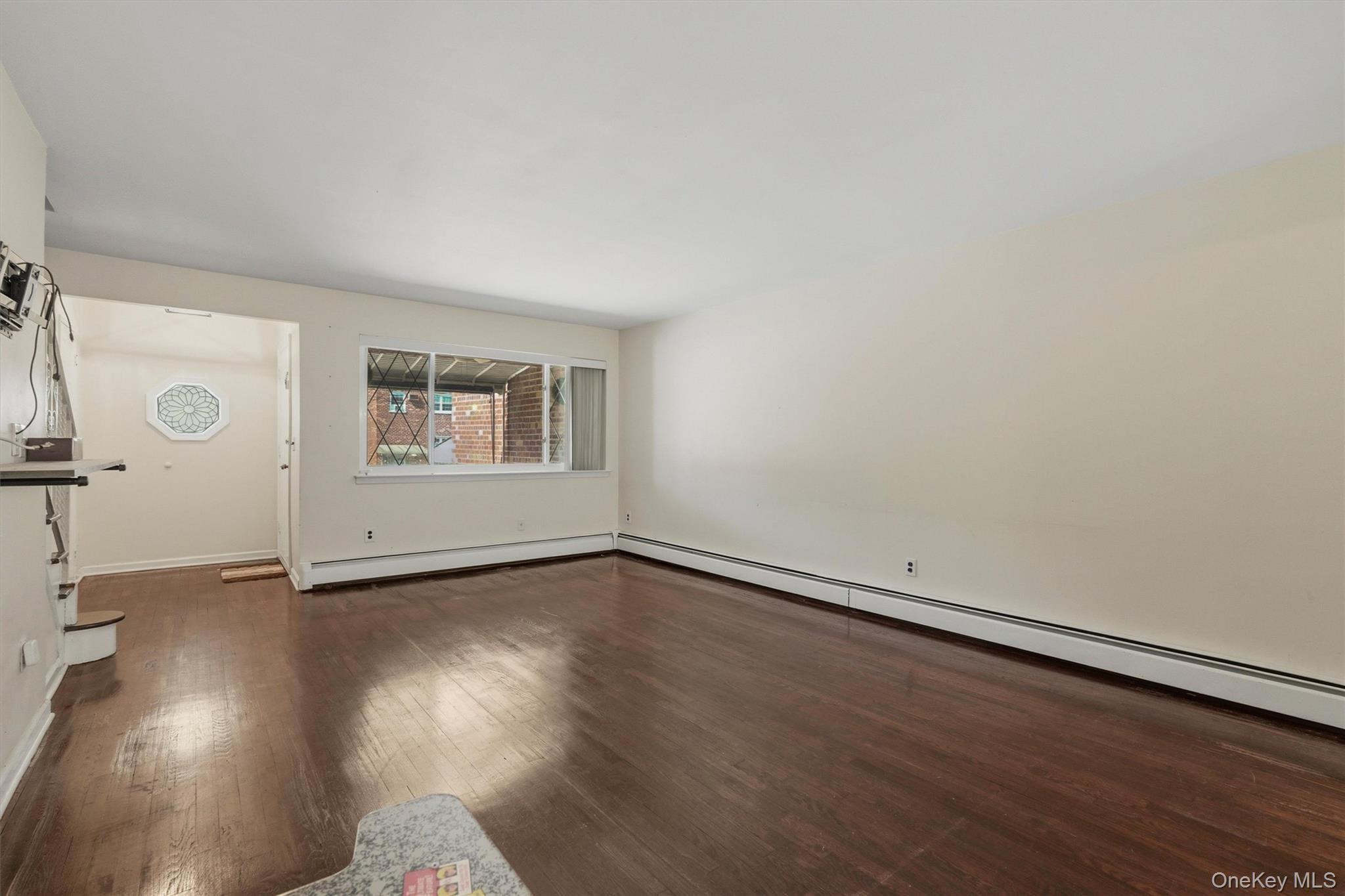 1018 Throggmorton Avenue – For Sale photo 12