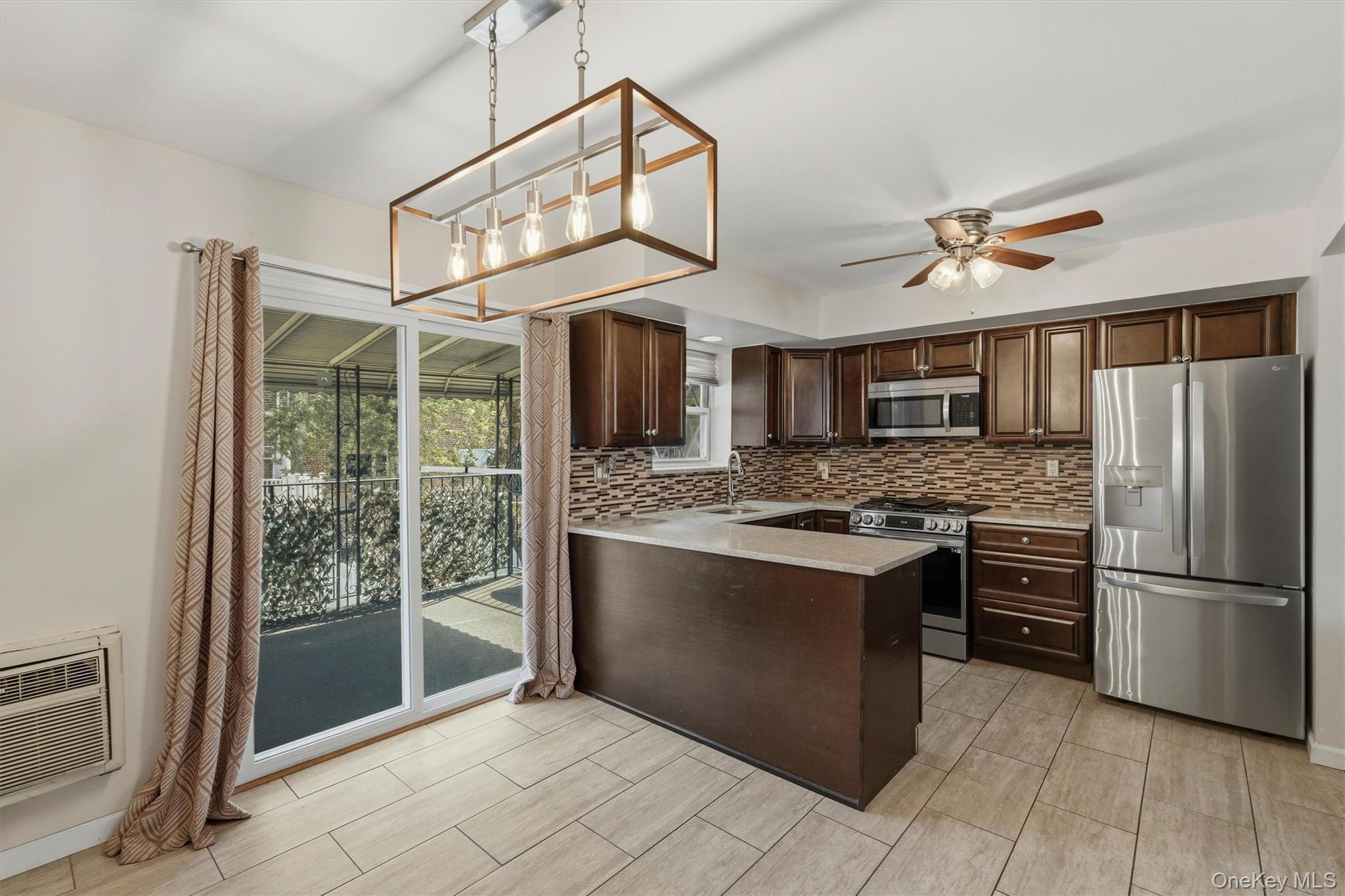 1018 Throggmorton Avenue – For Sale photo 13