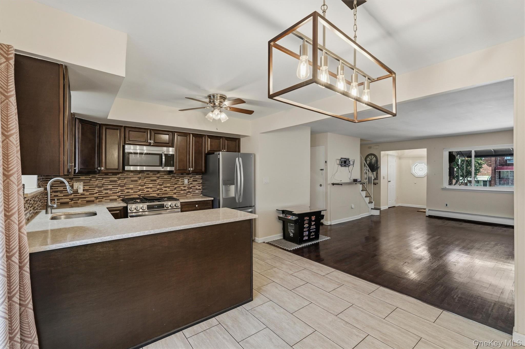 1018 Throggmorton Avenue – For Sale photo 18