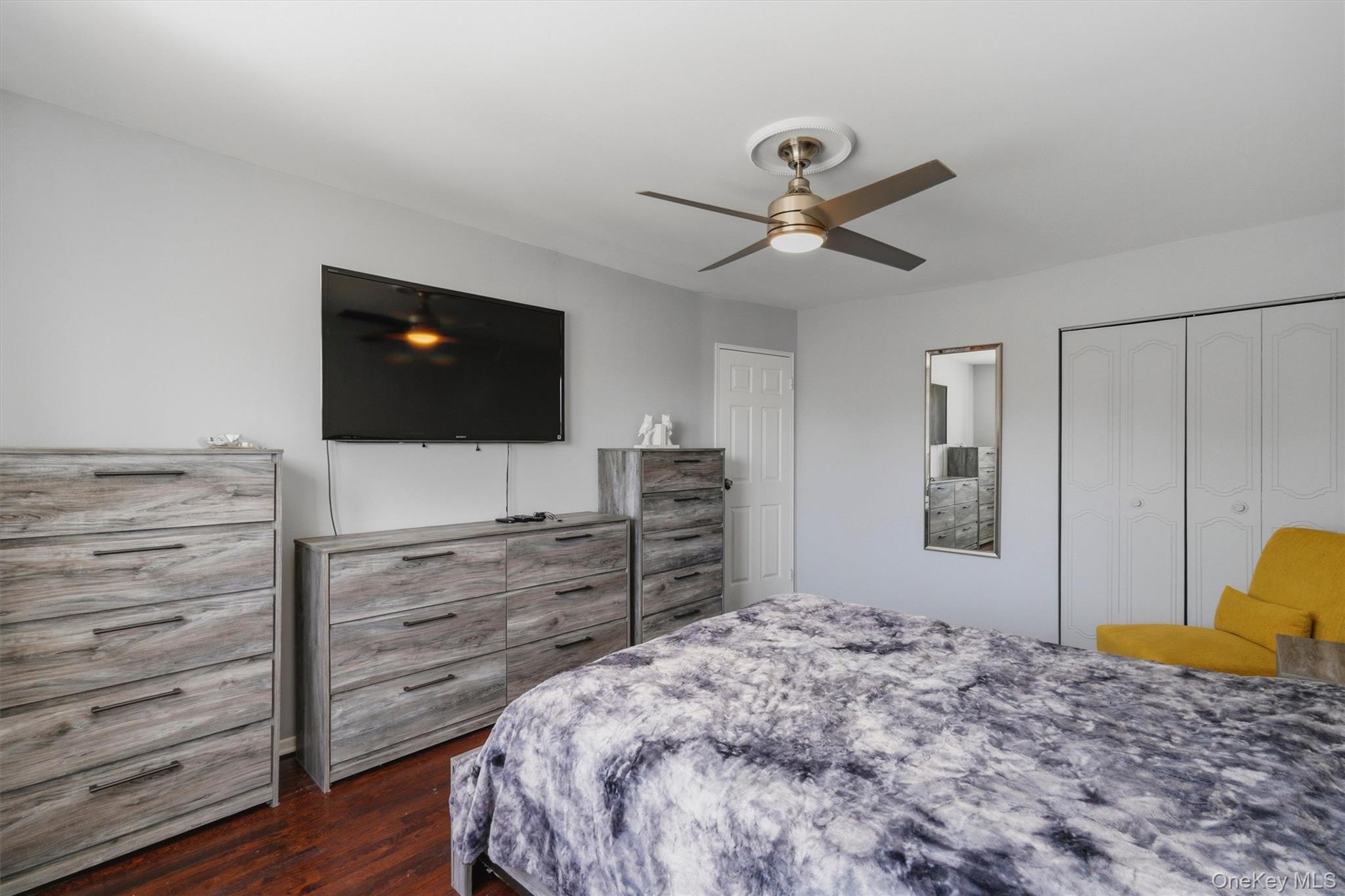 1018 Throggmorton Avenue – For Sale photo 29