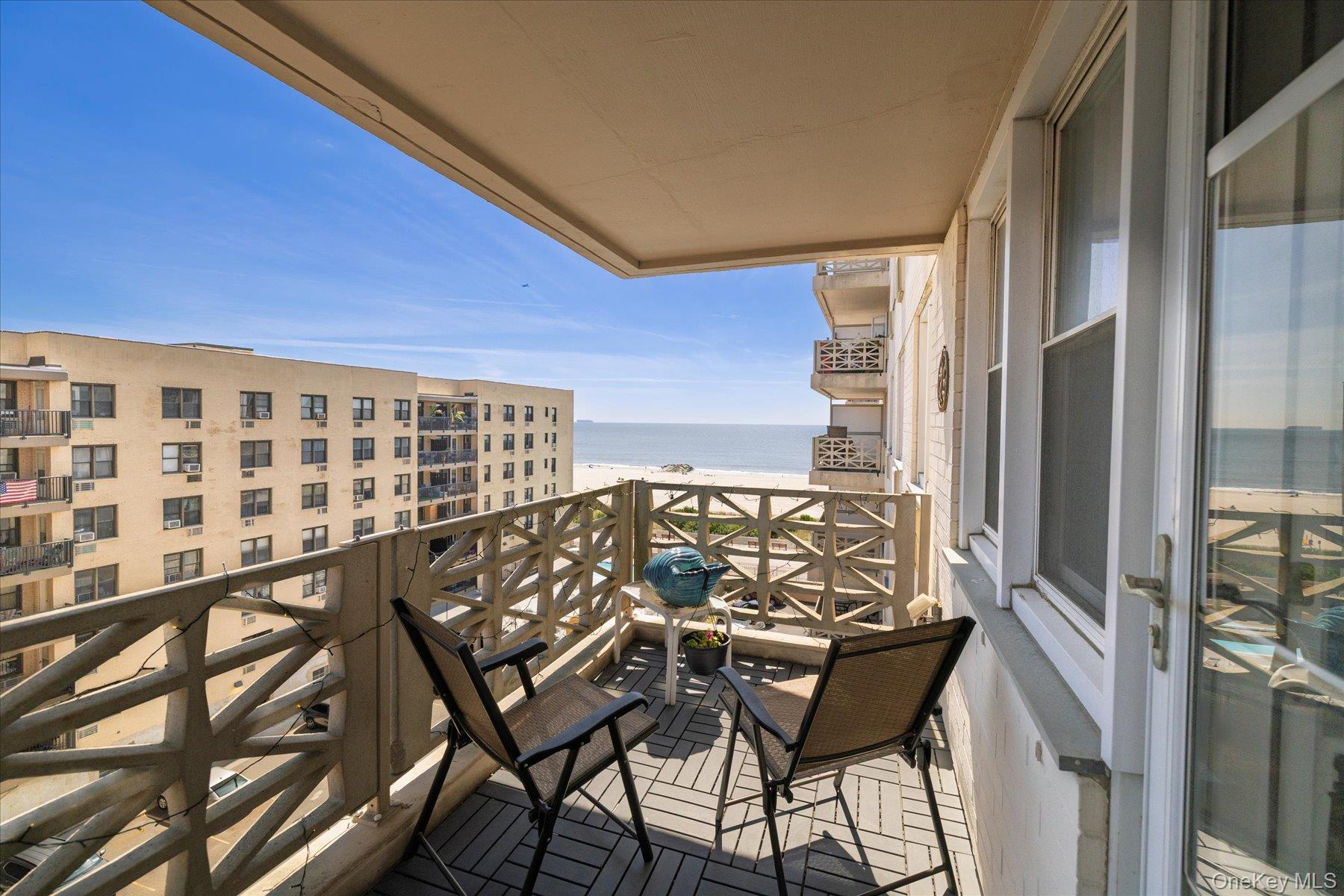 450 Shore, Unit 6L photo 27