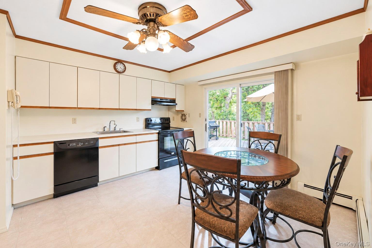 36 Deer Park Boulevard – For Sale photo 18