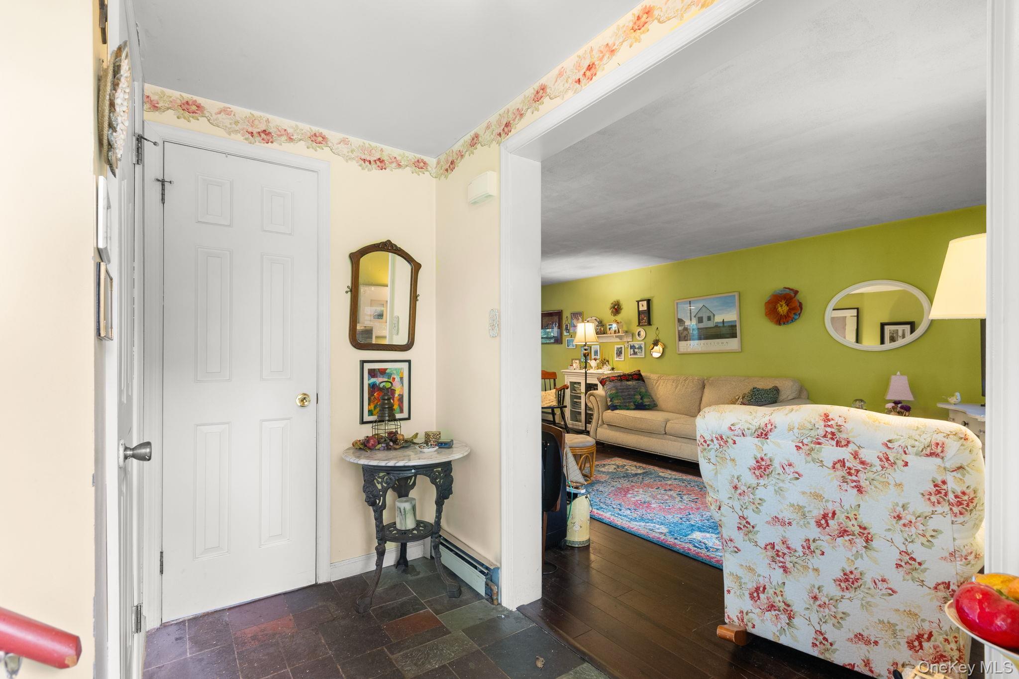 8 Wells Woods Lane – For Sale photo 4