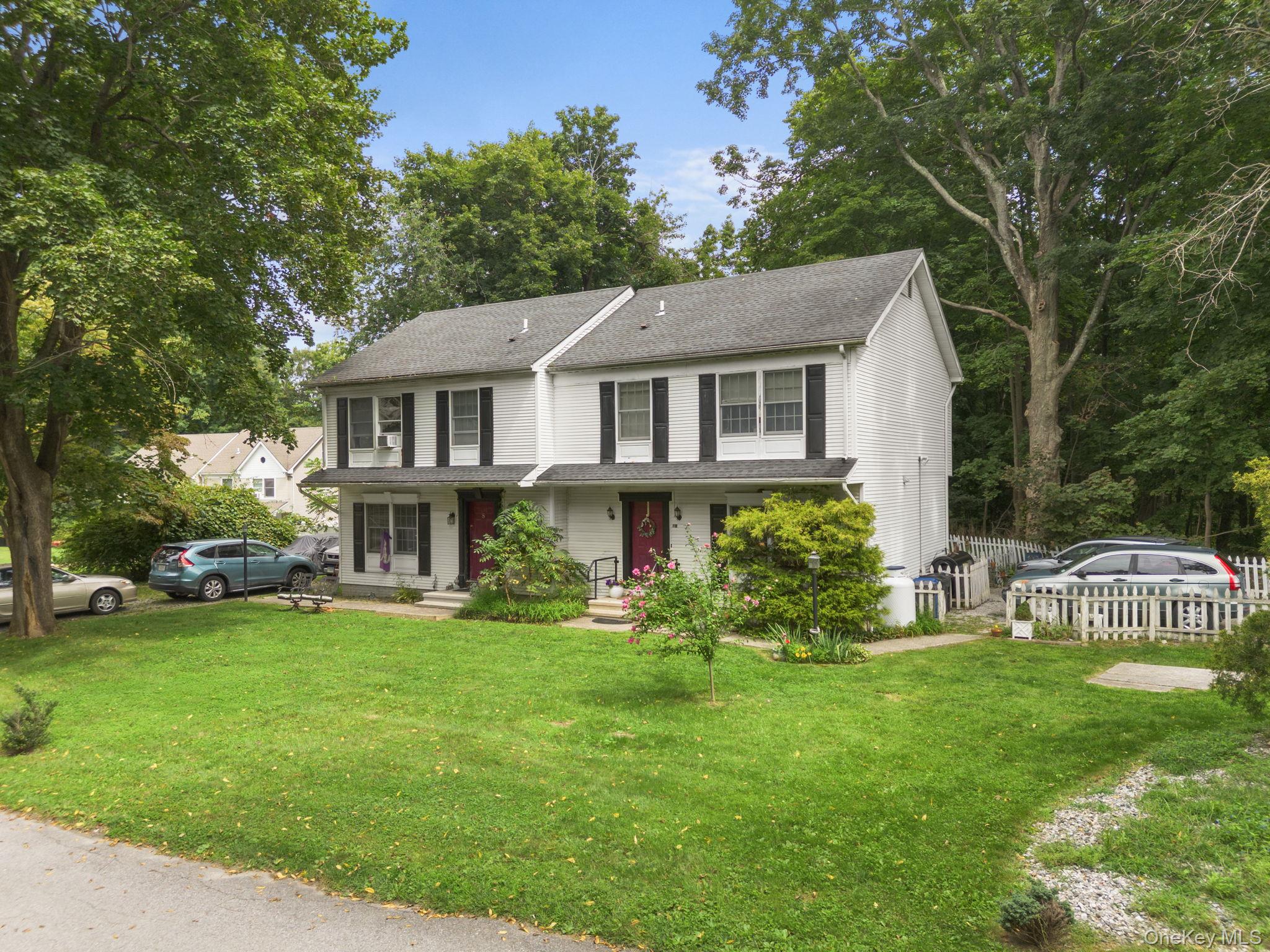 8 Wells Woods Lane – For Sale photo 2