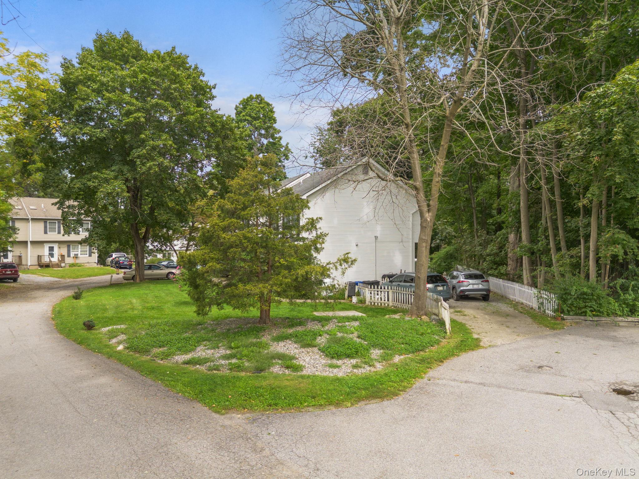 8 Wells Woods Lane – For Sale photo 36