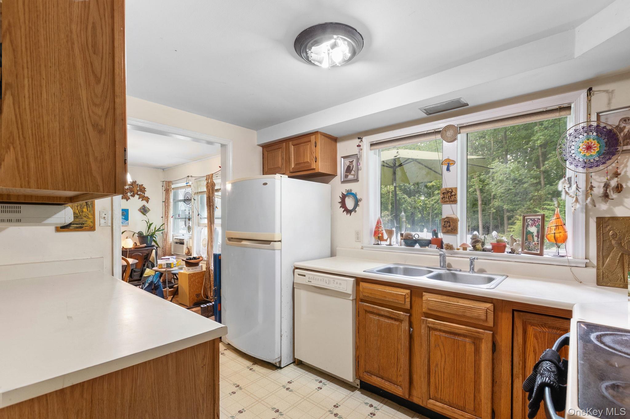 8 Wells Woods Lane – For Sale photo 20