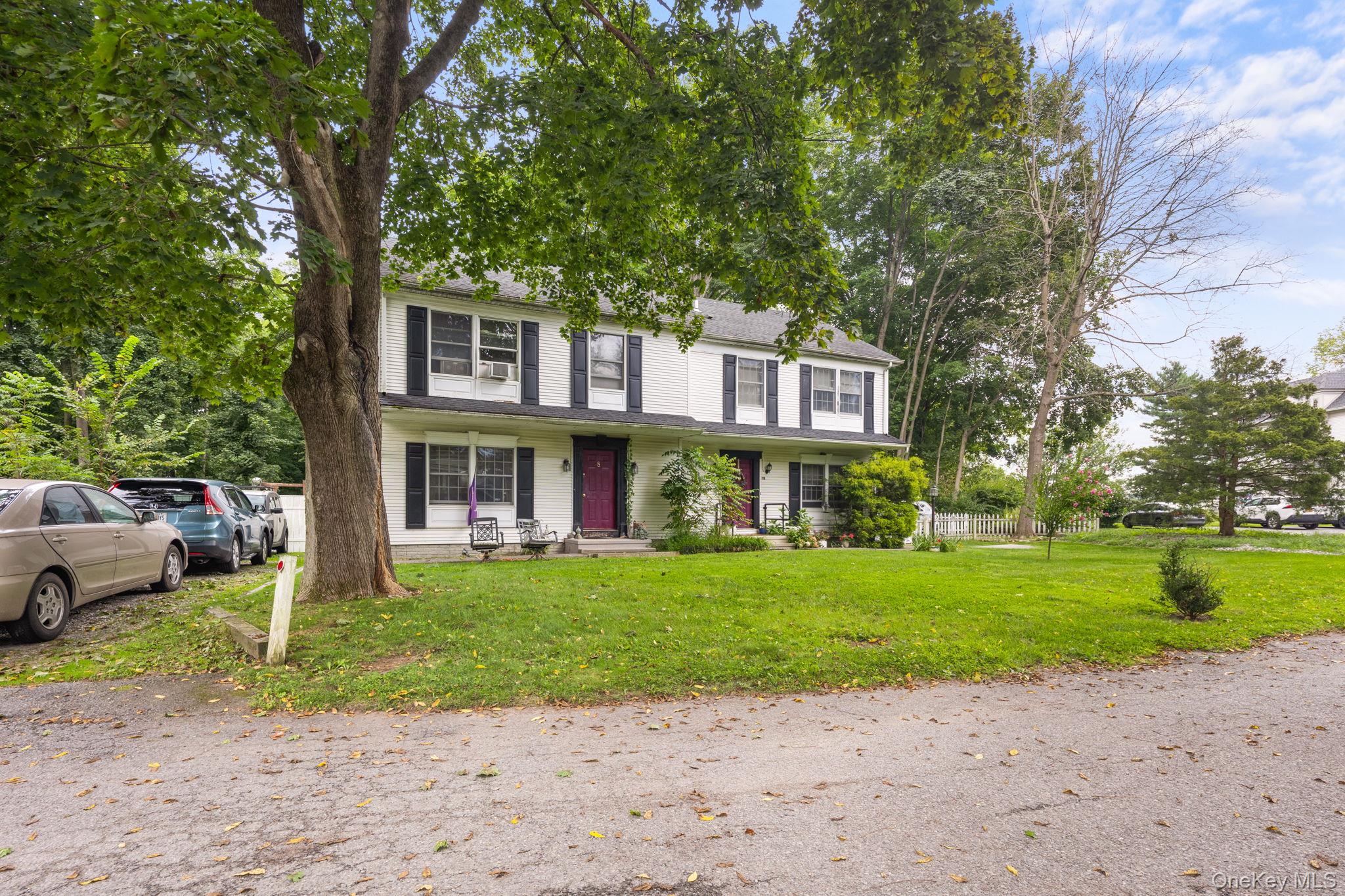 8 Wells Woods Lane – For Sale photo 3
