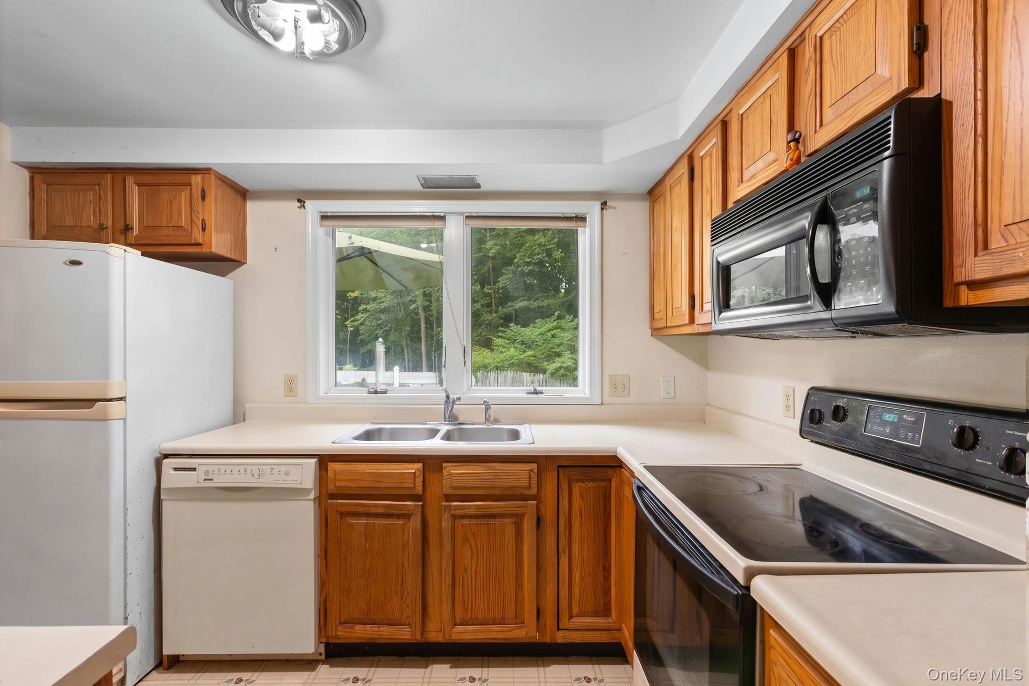 8 Wells Woods Lane – For Sale photo 21