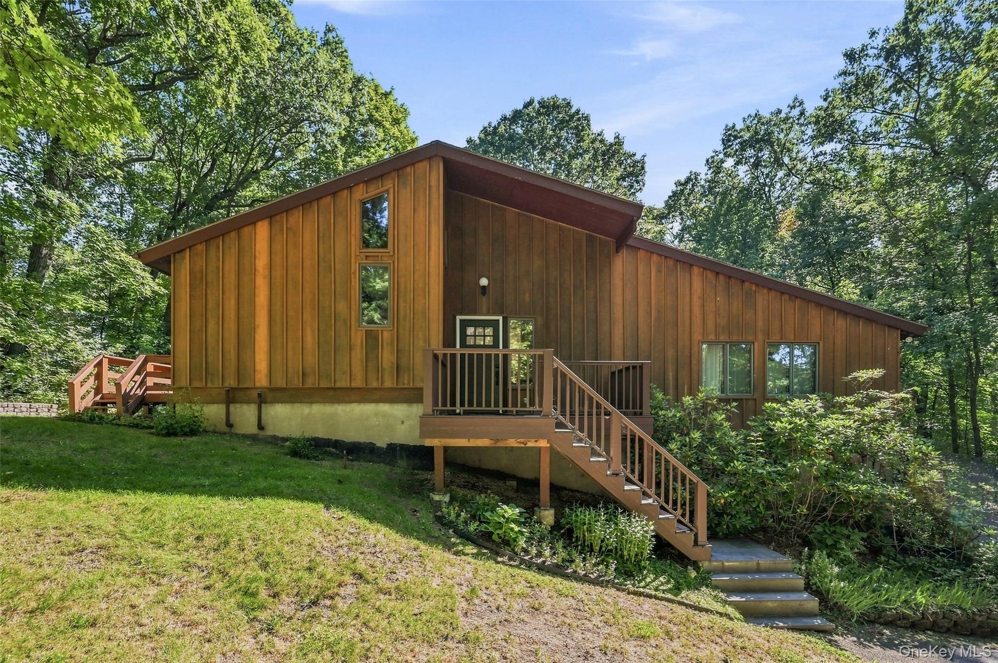 90 Highland Avenue – For Sale