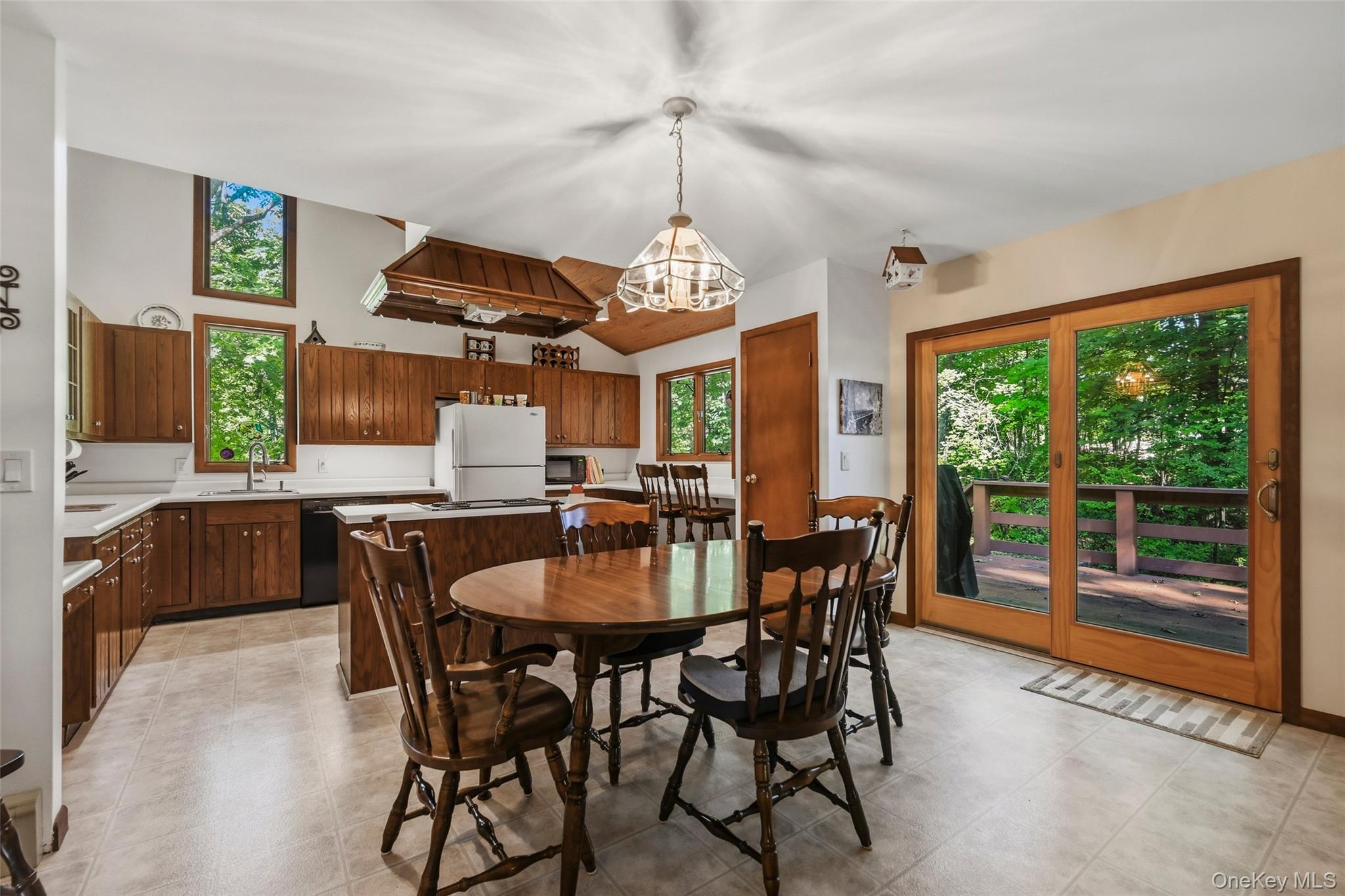 90 Highland Avenue – For Sale photo 12