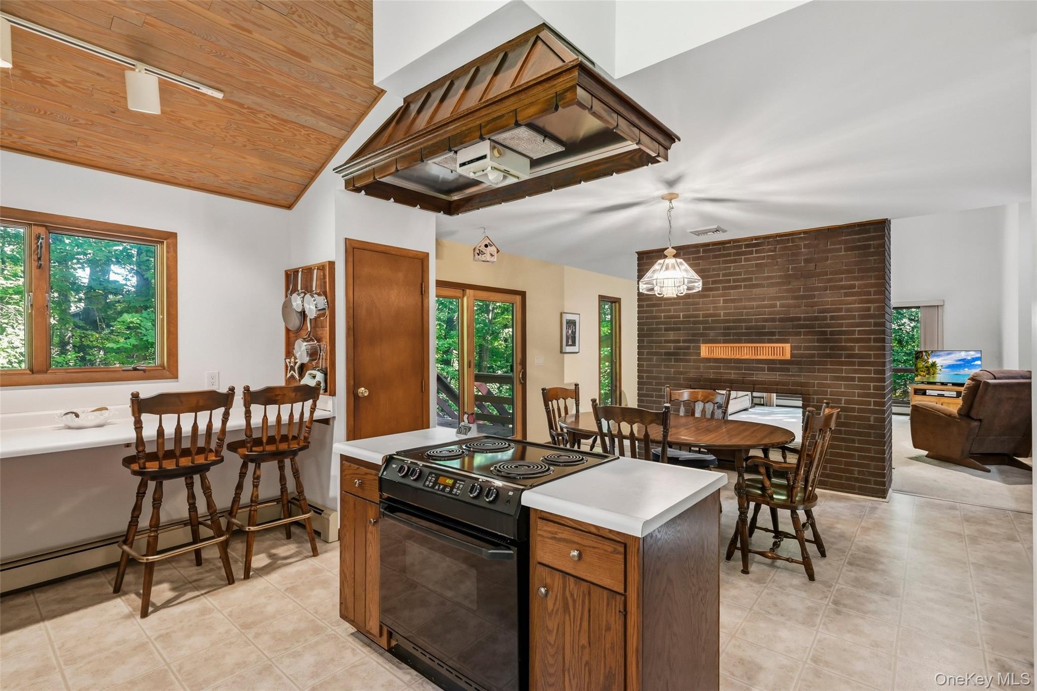 90 Highland Avenue – For Sale photo 14