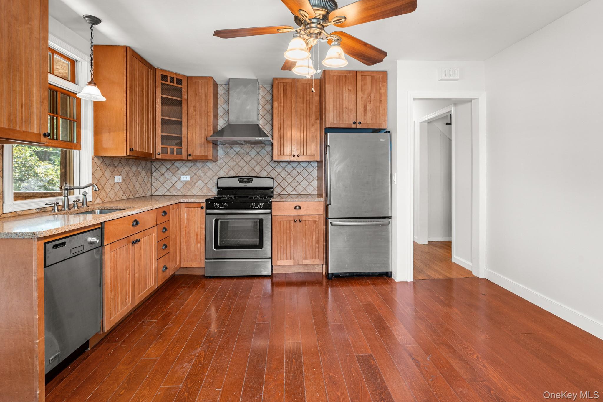141 Homewood Avenue – For Sale photo 3