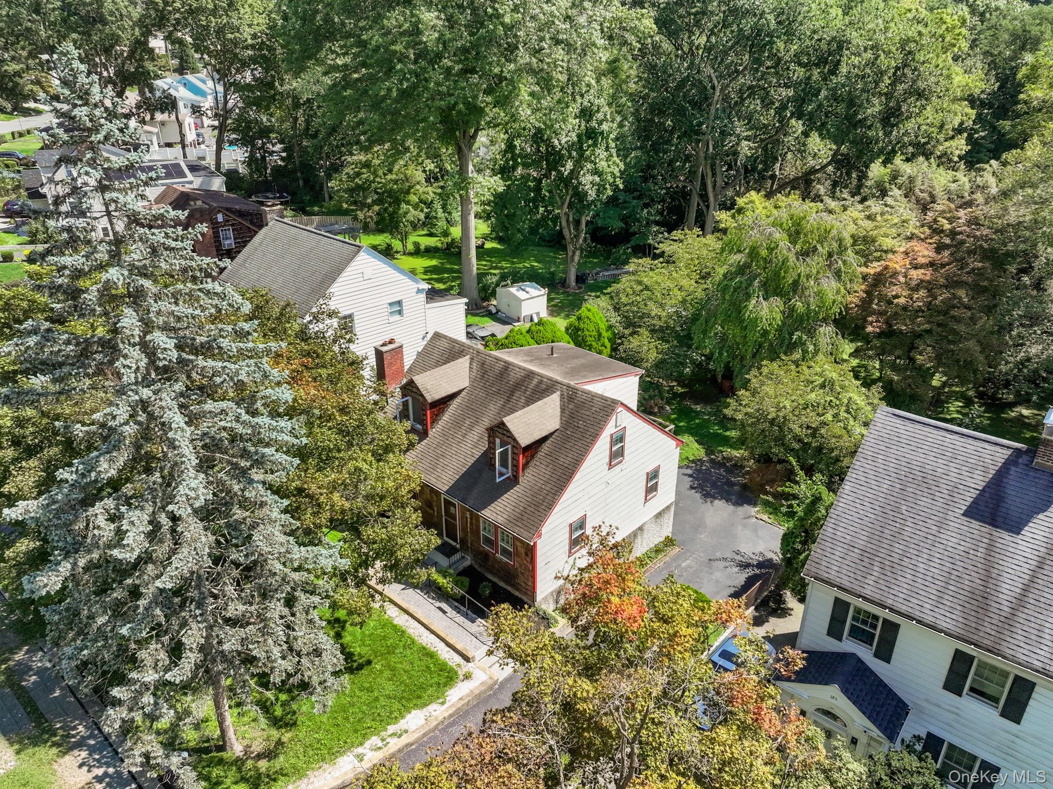 141 Homewood Avenue – For Sale photo 2