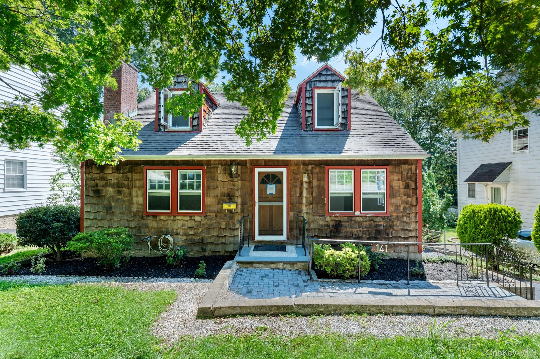 141 Homewood Avenue – For Sale