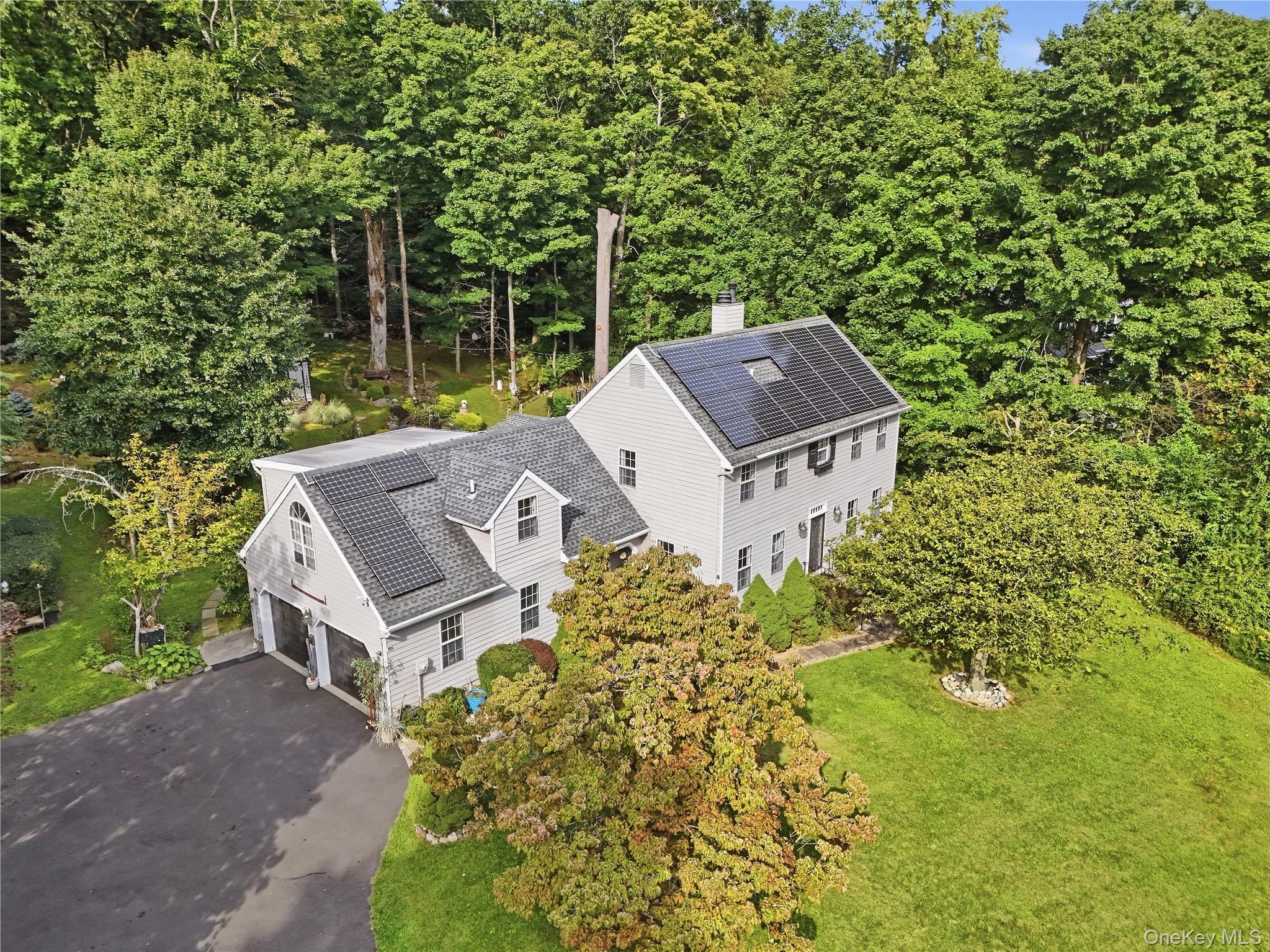 40 Apple Hill Drive – For Sale photo 2