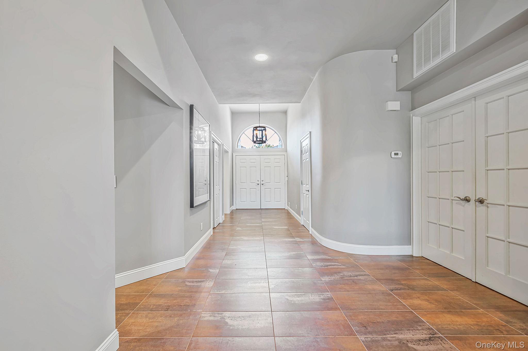 6 Hamlet Drive – For Sale photo 5