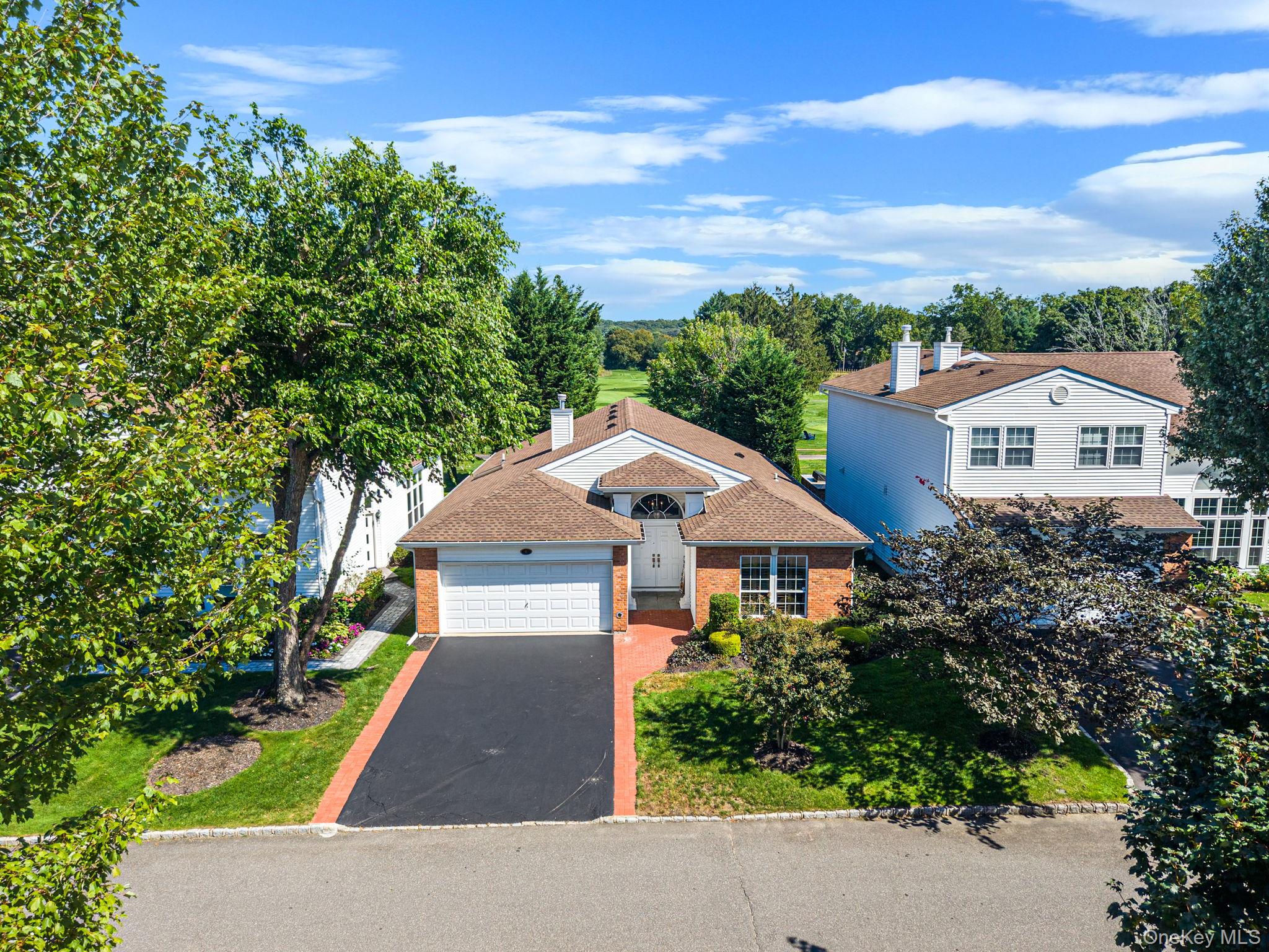 6 Hamlet Drive – For Sale