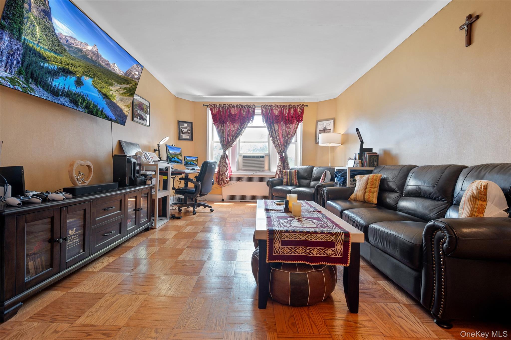 84-49 168th Street, Unit 2U photo 2
