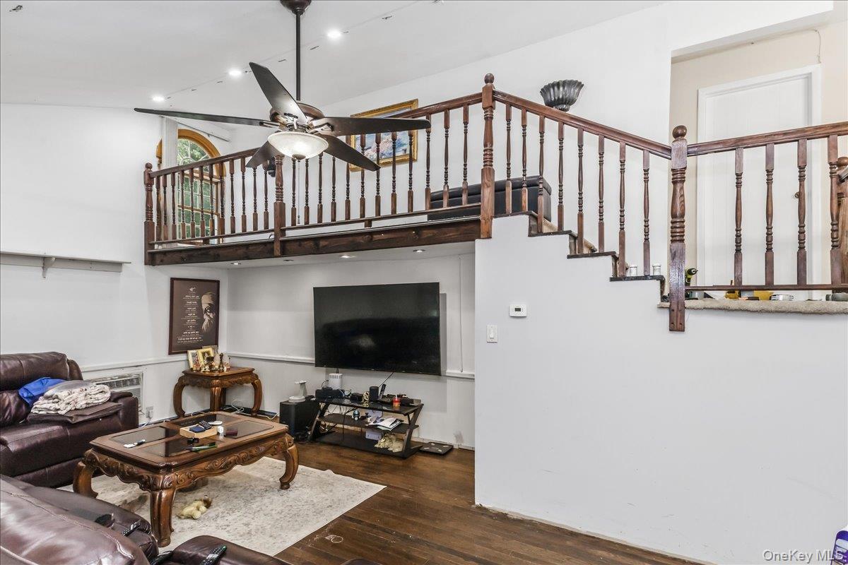 1 Greentree Circle – For Sale photo 5