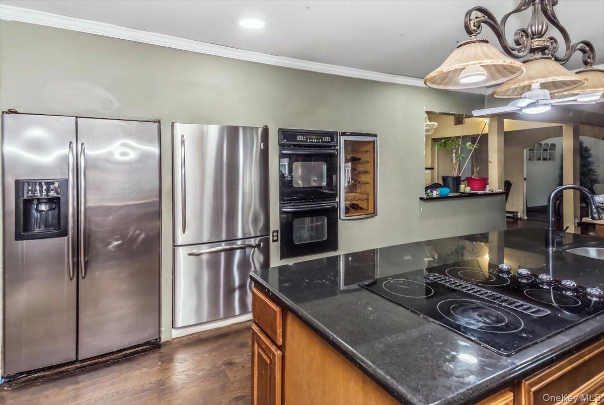 1 Greentree Circle – For Sale photo 8