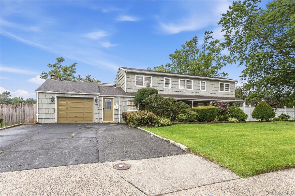 1 Greentree Circle – For Sale photo 2