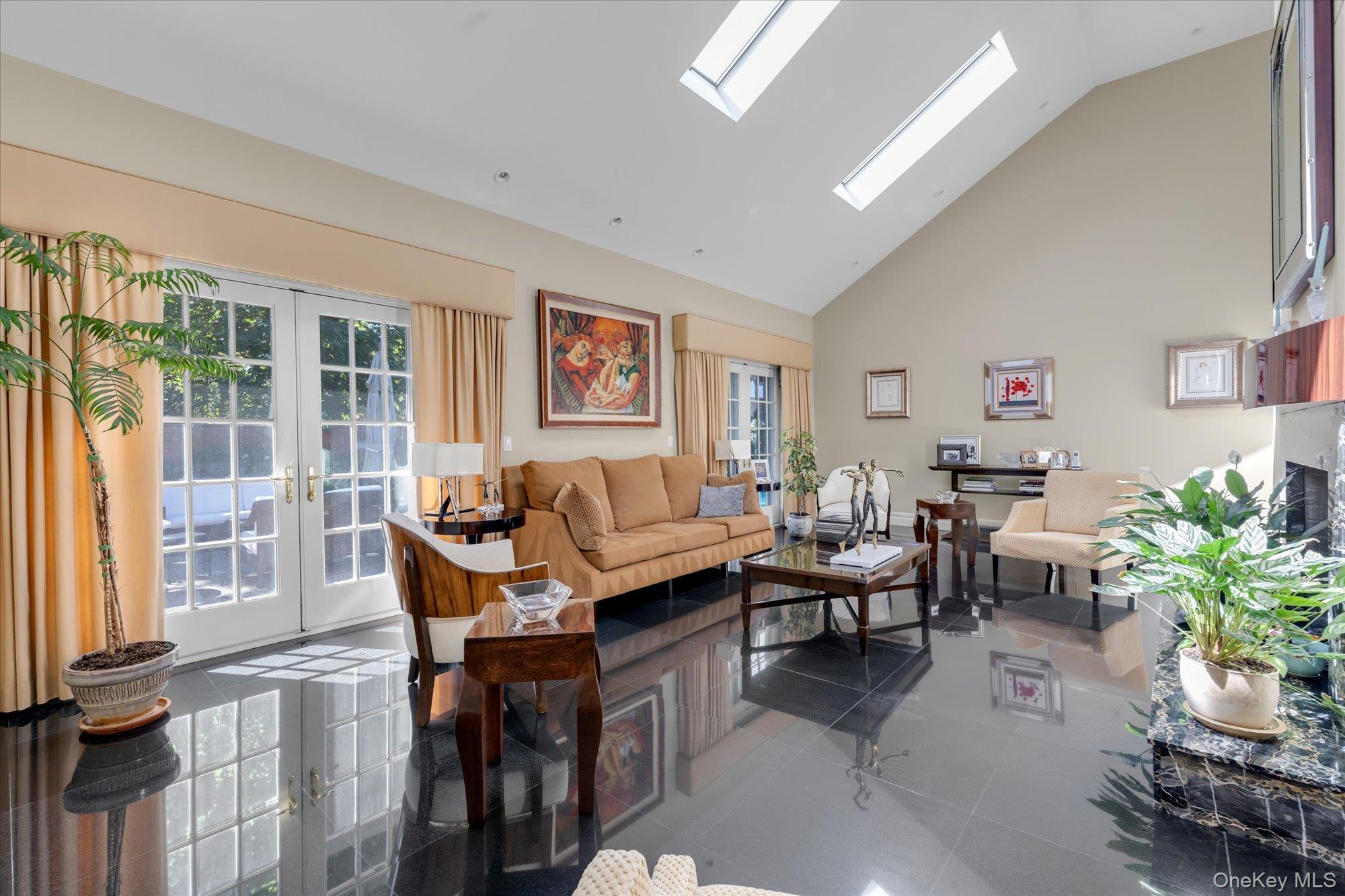 224 Beverly Road – For Sale photo 2