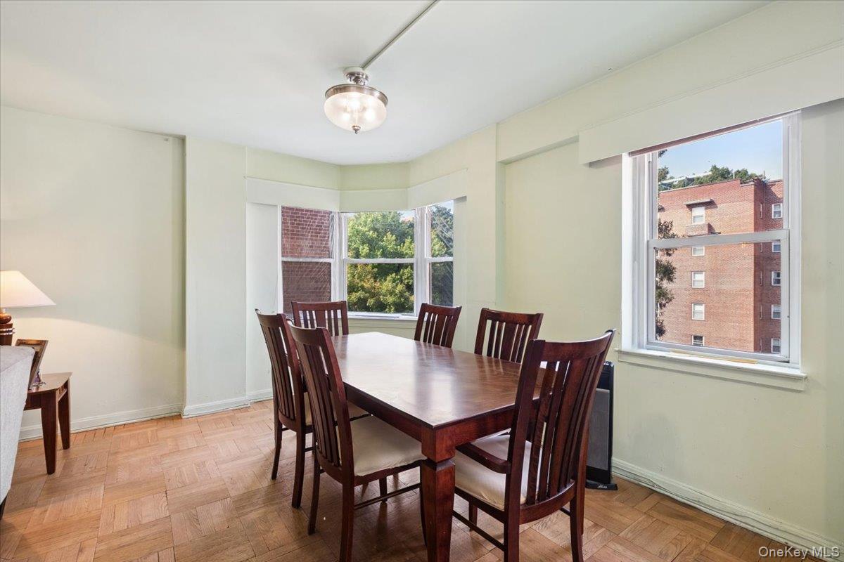 235 Garth Road, Unit C4E photo 9