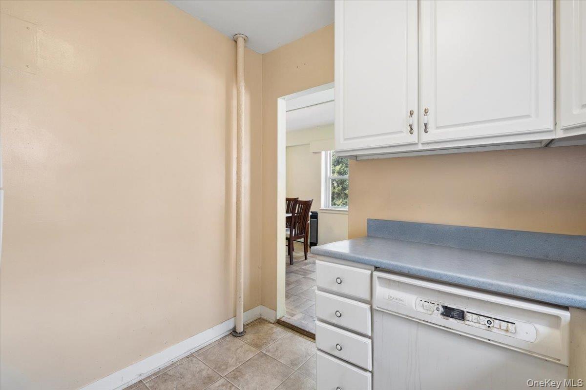 235 Garth Road, Unit C4E photo 16