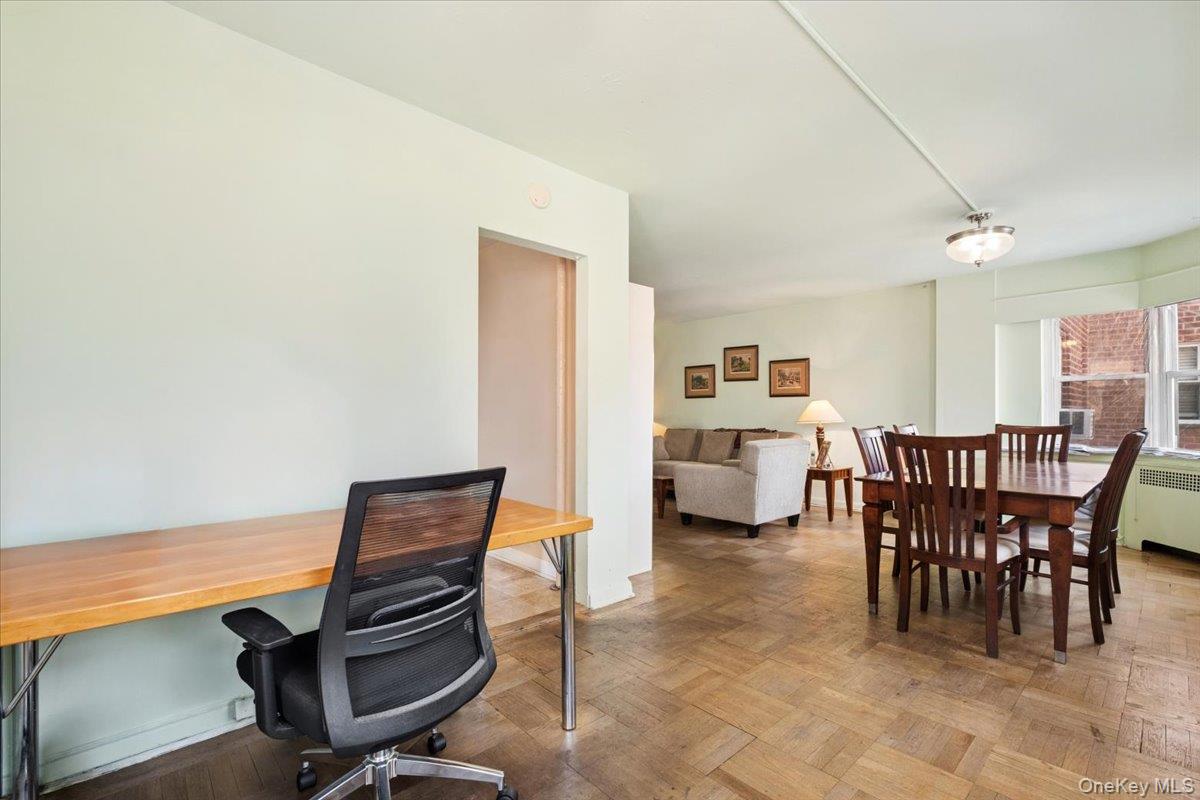 235 Garth Road, Unit C4E photo 13