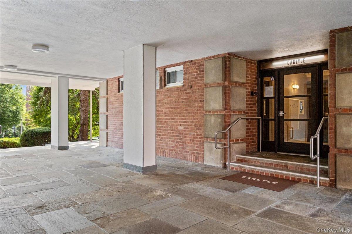 235 Garth Road, Unit C4E photo 3