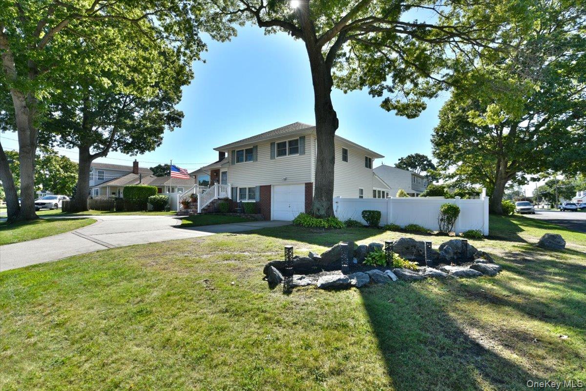 283 W Gates Avenue – For Sale photo 4