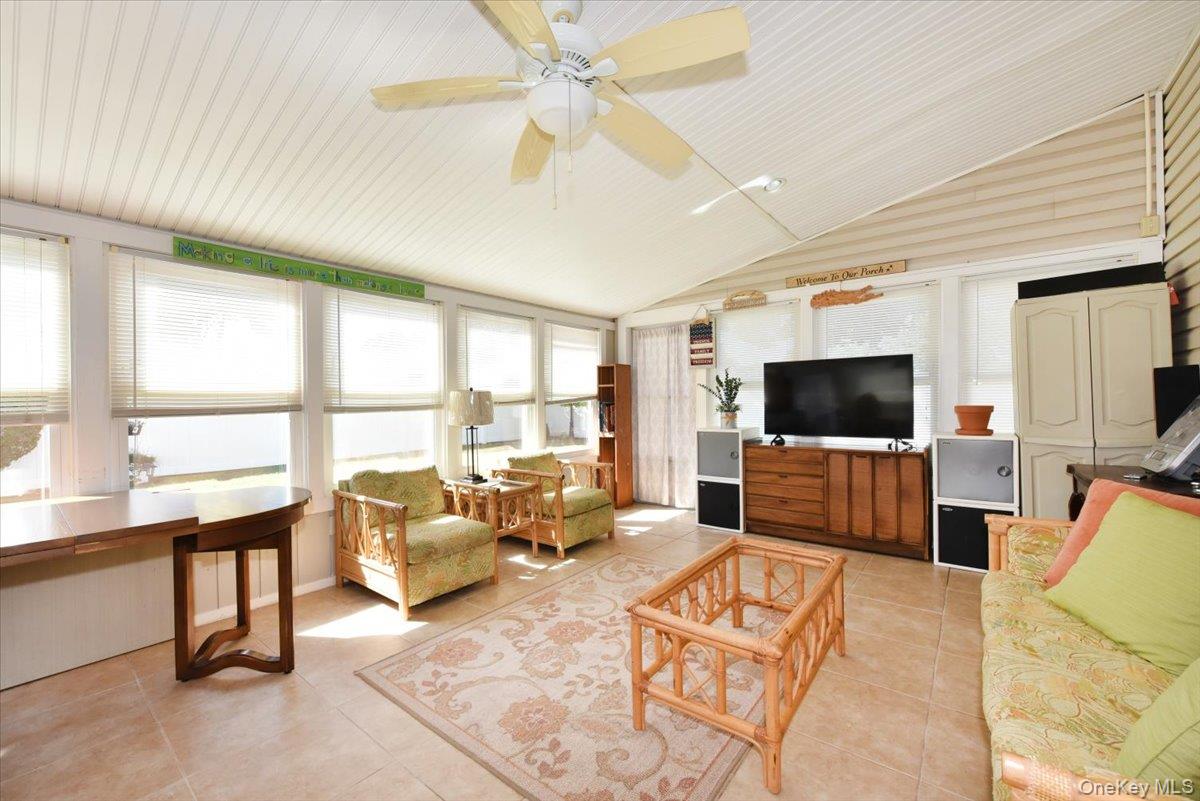 283 W Gates Avenue – For Sale photo 20