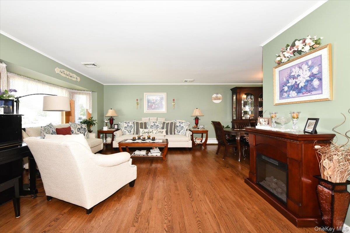283 W Gates Avenue – For Sale photo 8