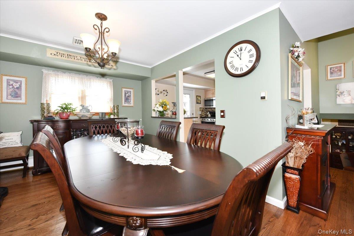 283 W Gates Avenue – For Sale photo 11