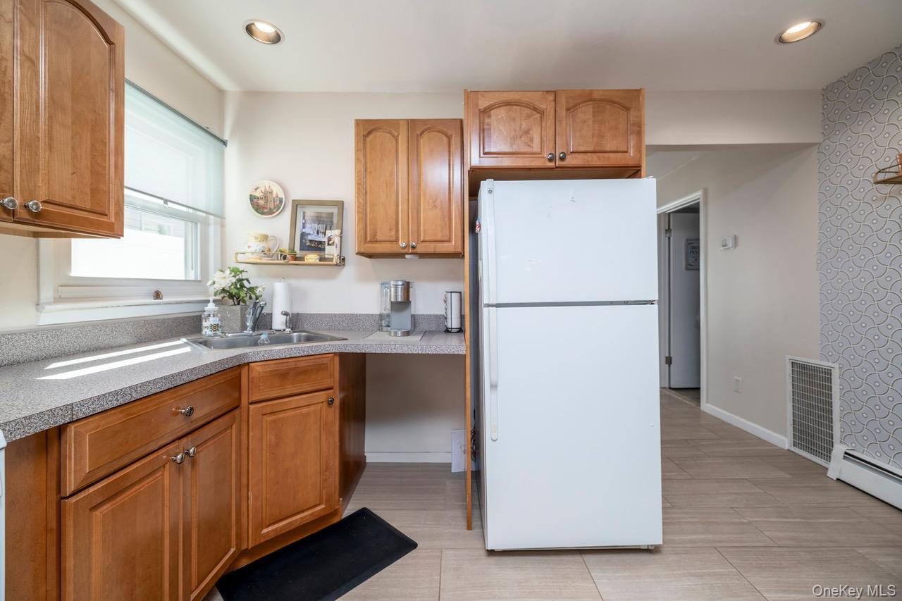 1985 Park Street – For Sale