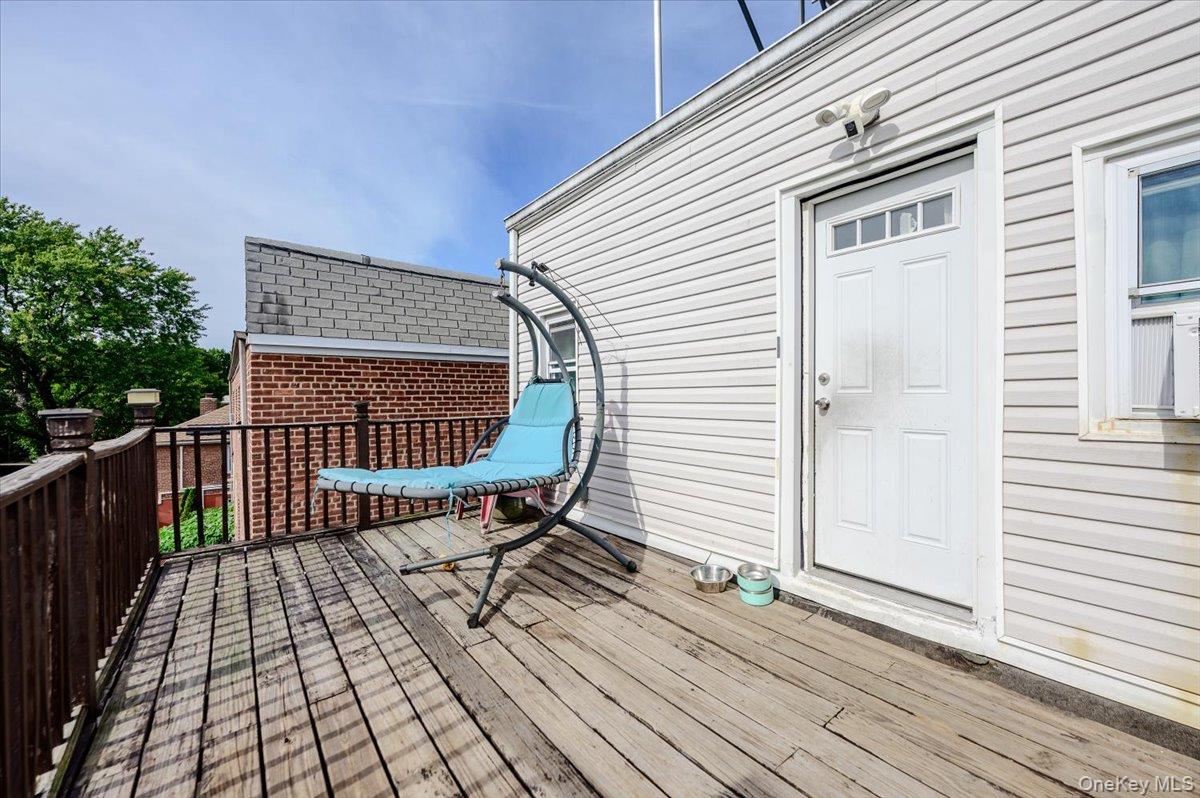 1321 Balcom Avenue, Unit 1 photo 20