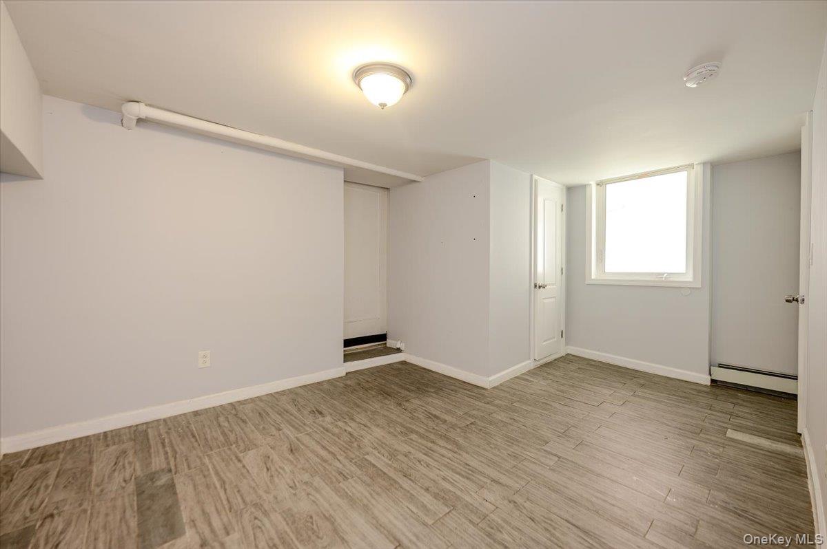 1321 Balcom Avenue, Unit 1 photo 31
