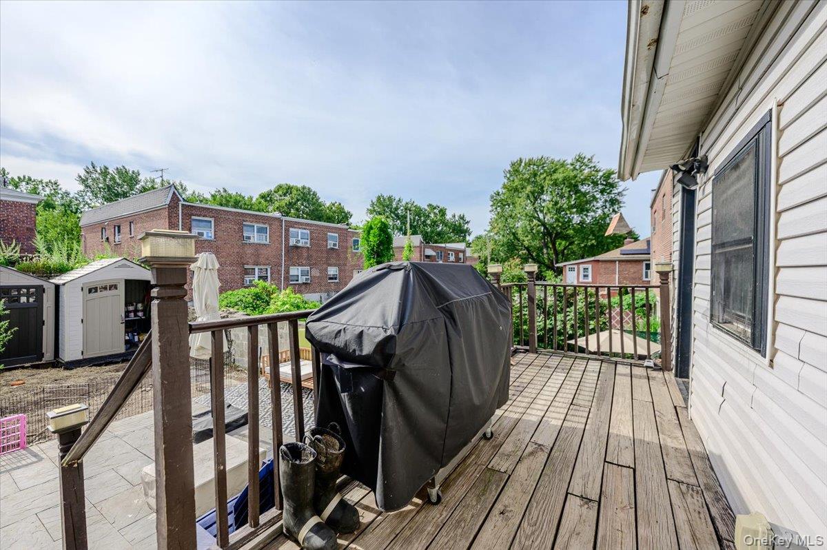 1321 Balcom Avenue, Unit 1 photo 19