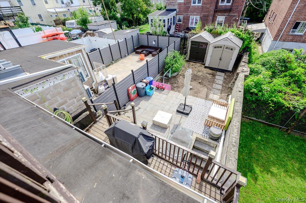 1321 Balcom Avenue, Unit 1 photo 22