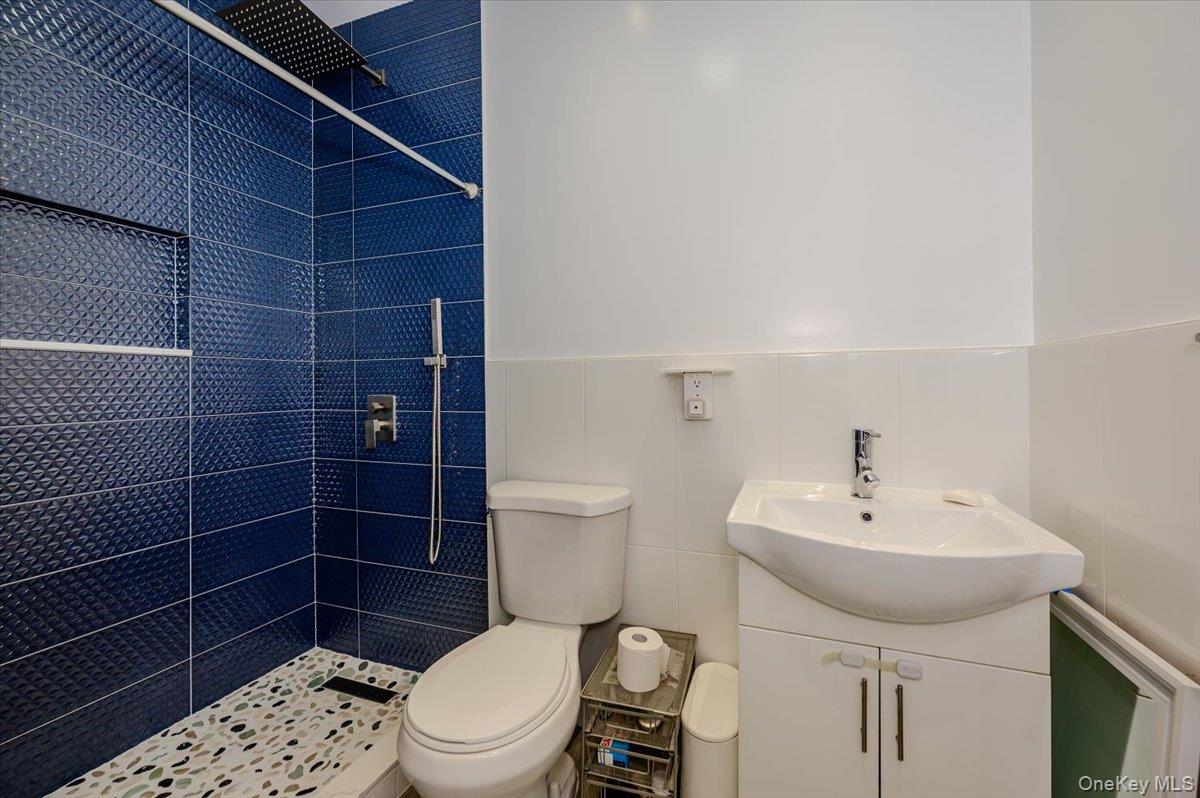 1321 Balcom Avenue, Unit 1 photo 14