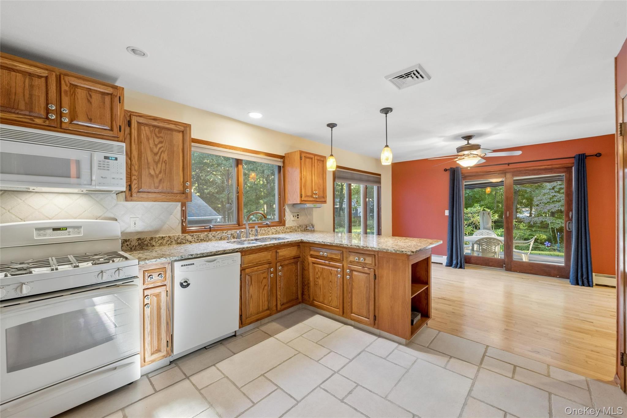 287 Peconic Terrace – For Rent photo 4